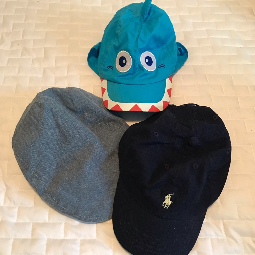 Set of 3 hats, all adorable!
